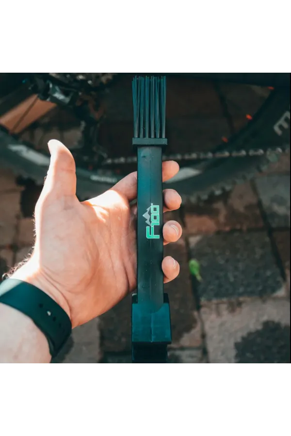 DR.WACK F100 ČETKA ZA LANAC BICIKLA 