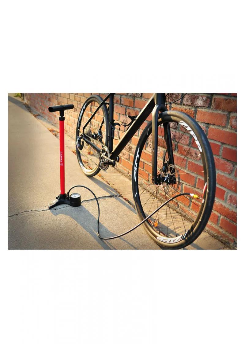 Pumpa podna Lezyne Macro Floor DV red 